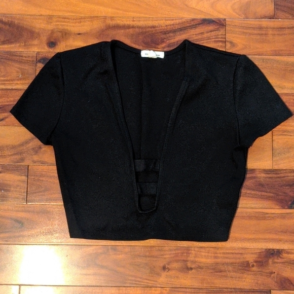 Y2K deep-V crop top - Picture 3 of 4